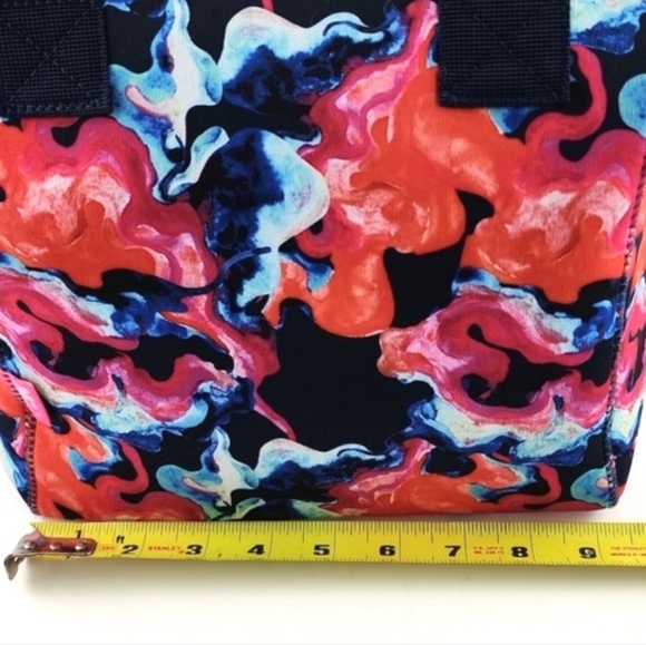 NWT MyTagalongs Neoprene Lunch Tote Crossbody Bag Absract Floral Zipper Closure - Picture 8 of 10